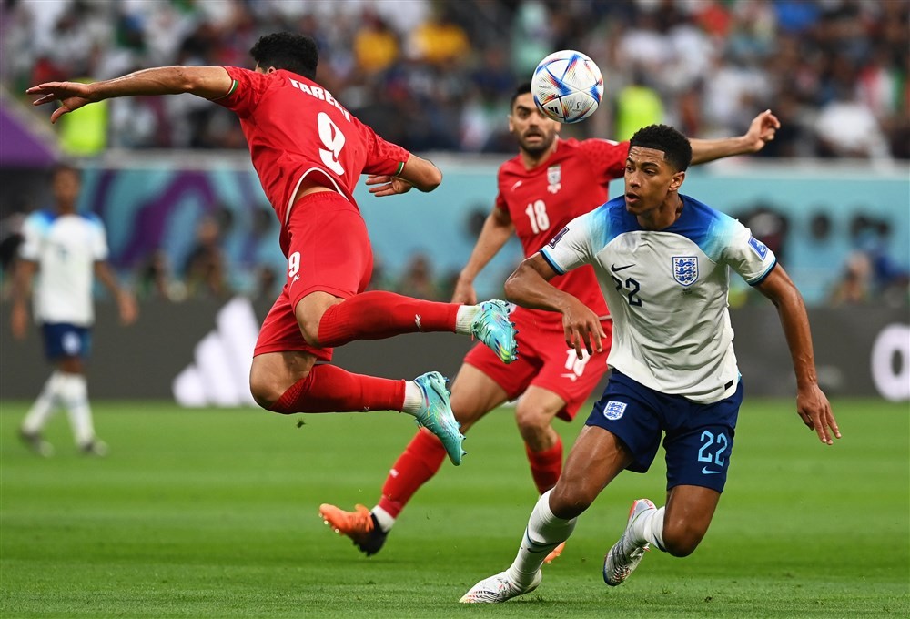 扭起来了，回到老地方的巴特勒